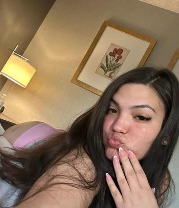 Mariah, 23  female escort, Panama City