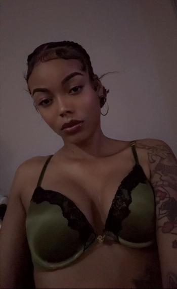 Cami, 22  female escort, Panama City