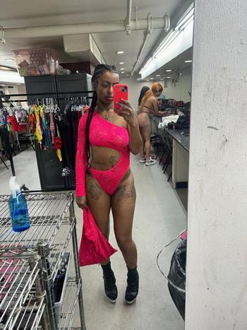 Sae, 23  female escort, Panama City