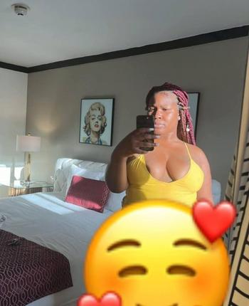Peaches, 20  female escort, Panama City