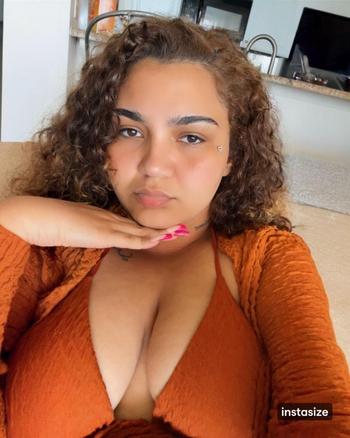 Tali, 23  female escort, Panama City