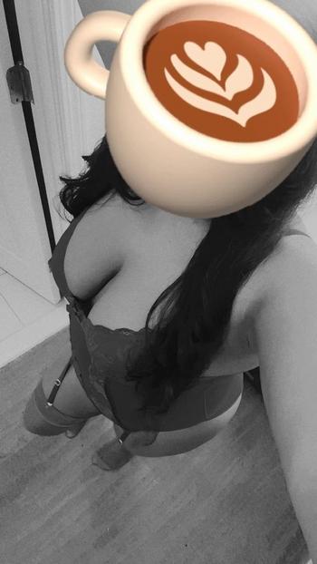 Clover, 25  female escort, Panama City