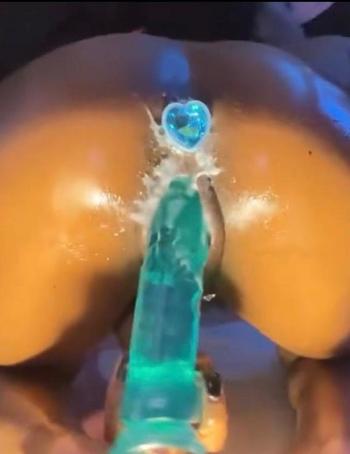 Ms Phat Pussy, 20  female escort, Panama City